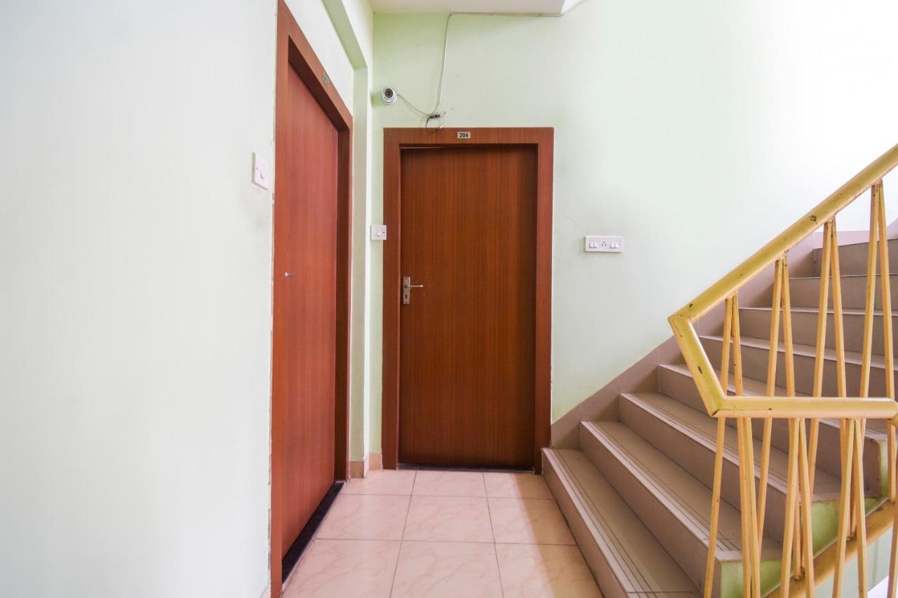 Oyo 8125 Orchid Inn โกลกาตา ภายนอก รูปภาพ