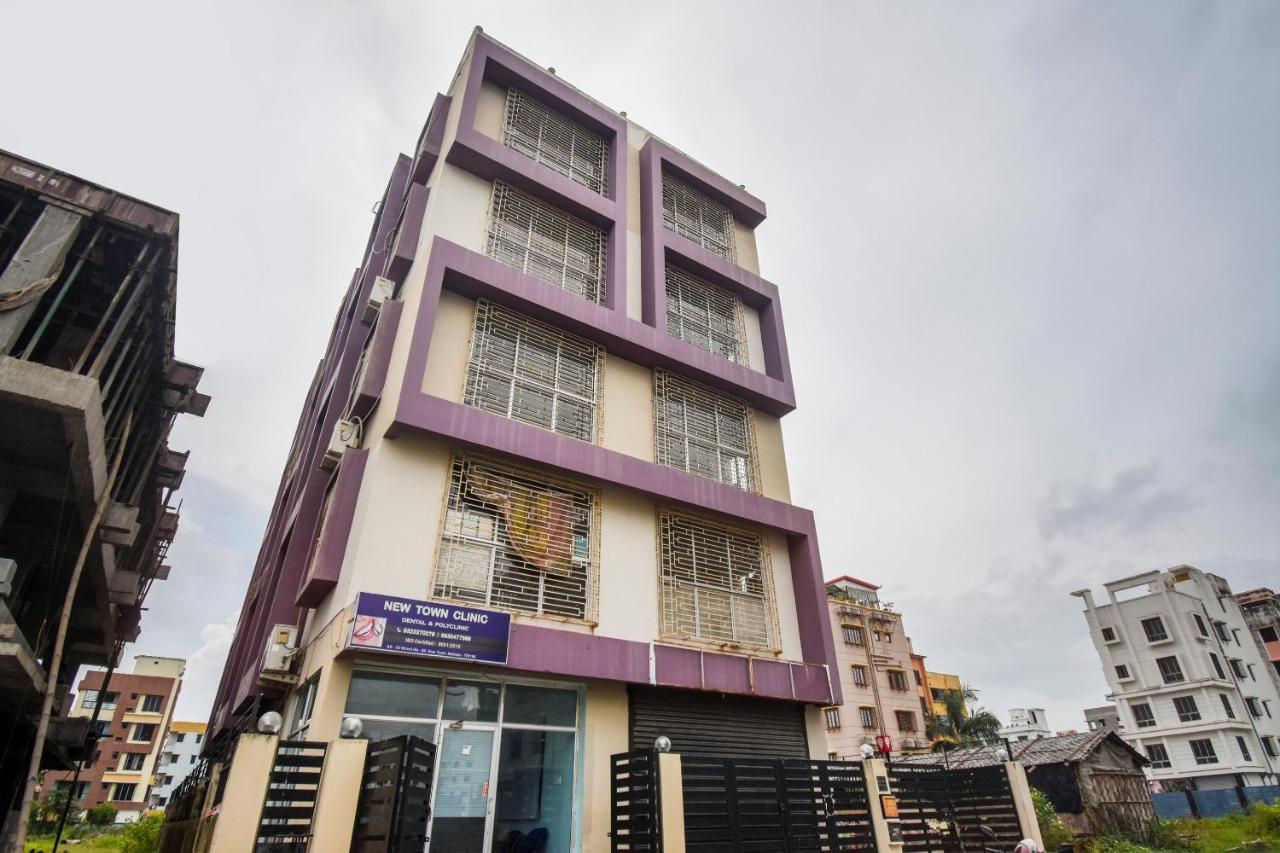 Oyo 8125 Orchid Inn โกลกาตา ภายนอก รูปภาพ